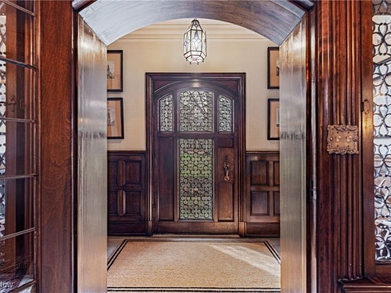 2917 N Park Boulevard, Cleveland, OH 44118 Photo 8