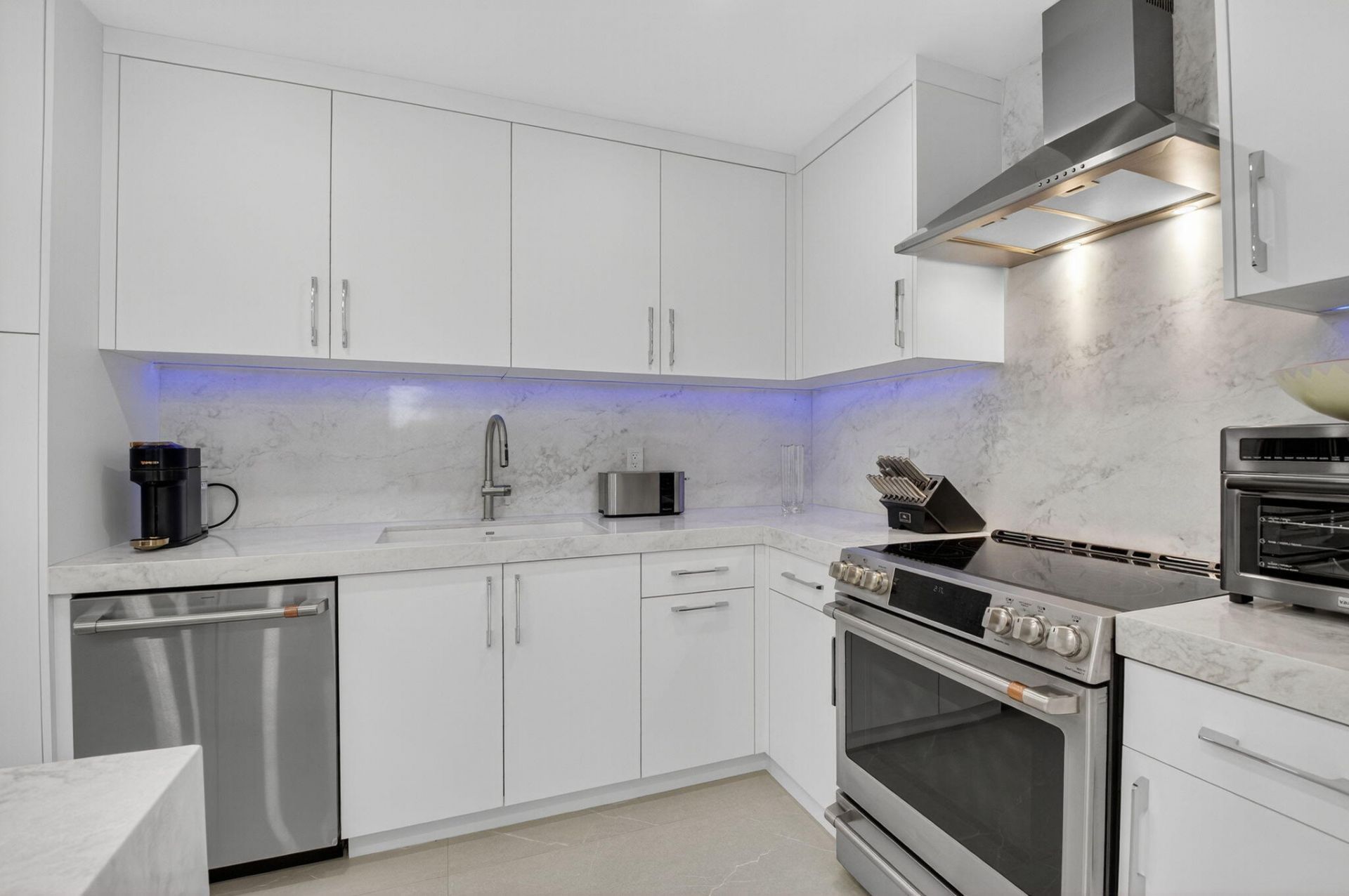 7847 Lakeside Boulevard, Unit 1014, Boca Raton, FL 33434 Photo