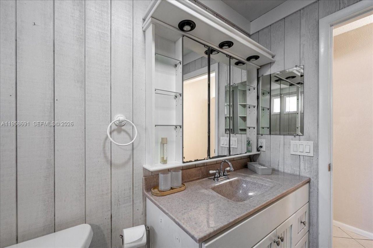 3 Gumbo Limbo Way , Sewalls Point, FL 34996 Photo