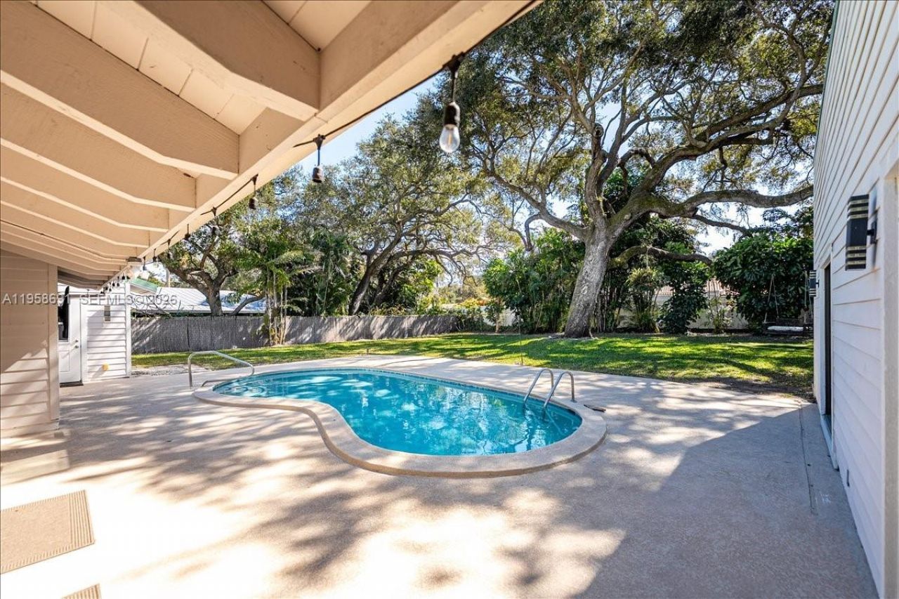 3 Gumbo Limbo Way , Sewalls Point, FL 34996 Photo