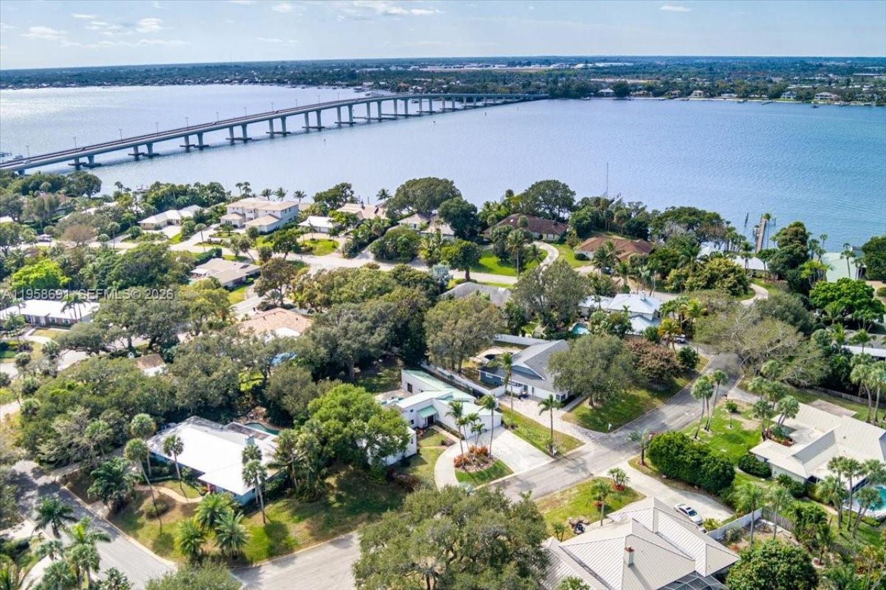 3 Gumbo Limbo Way , Sewalls Point, FL 34996 Photo