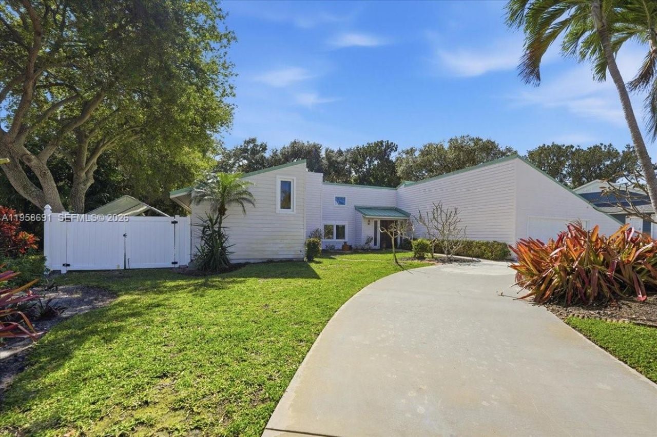 3 Gumbo Limbo Way , Sewalls Point, FL 34996 Photo