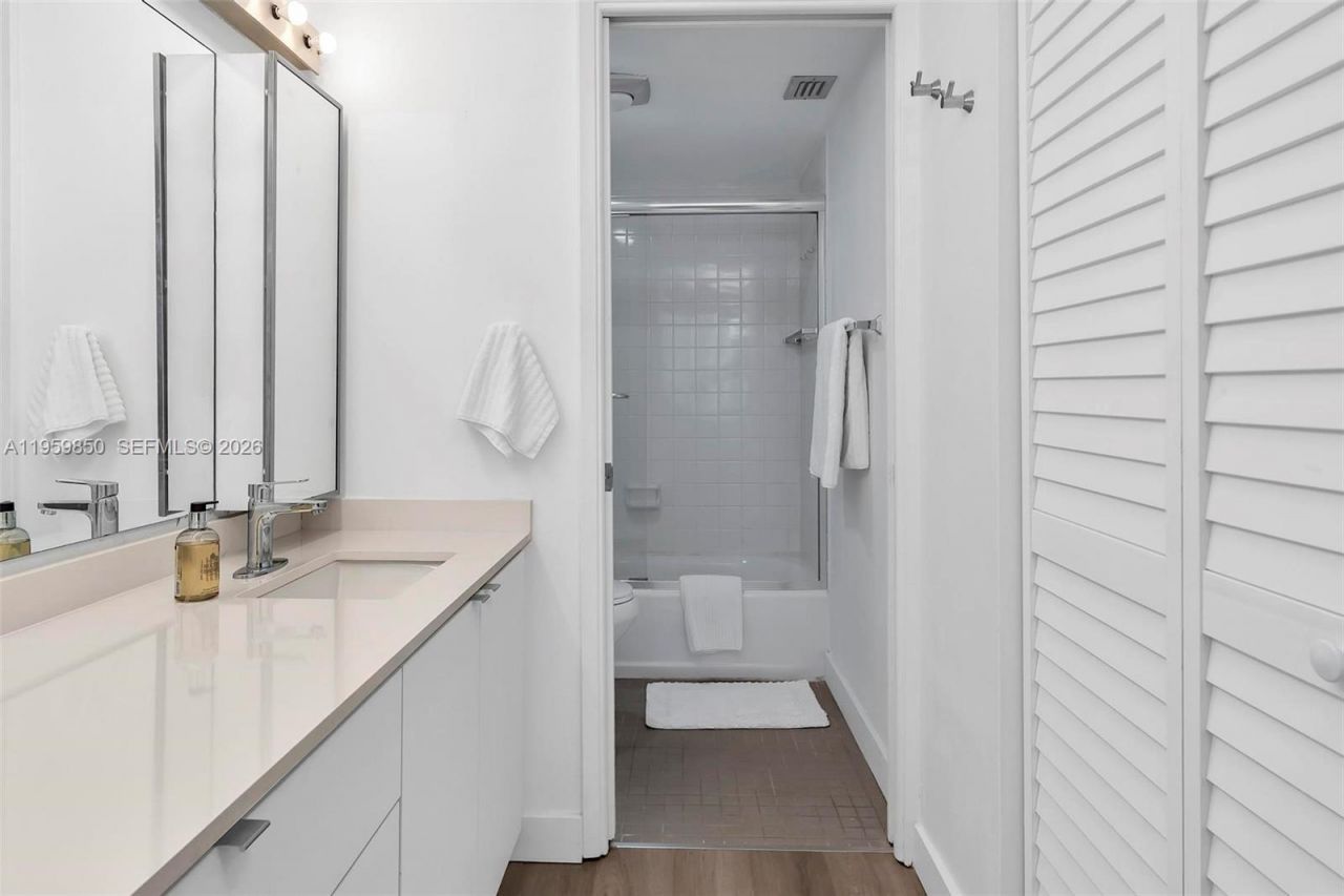 1865 Brickell Ave, Unit A1502, Miami, FL 33129 Photo