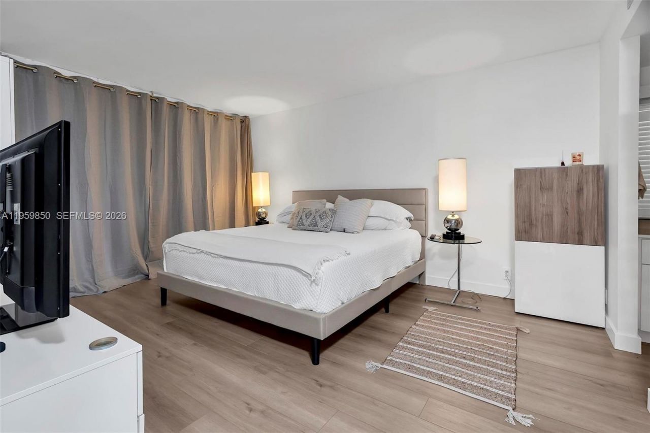 1865 Brickell Ave, Unit A1502, Miami, FL 33129 Photo