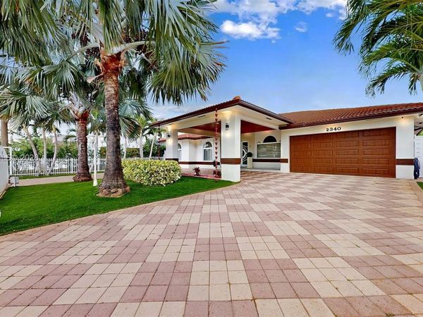 2340 SW 139th Ave , Miami, FL 33175