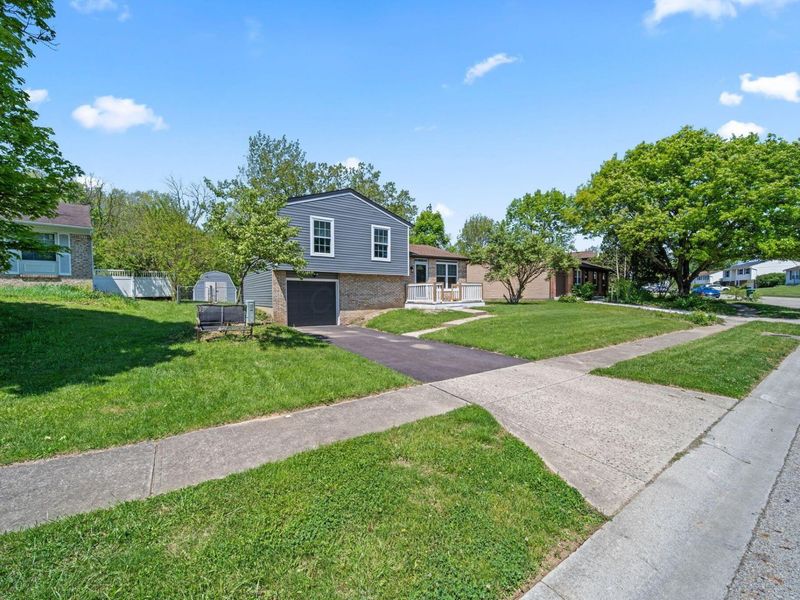 375 Darby Court, Galloway, OH 43119 Photo 4