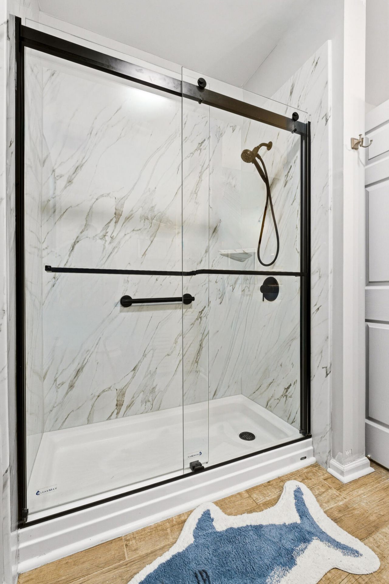 1600 Long Grove Drive Photo 29