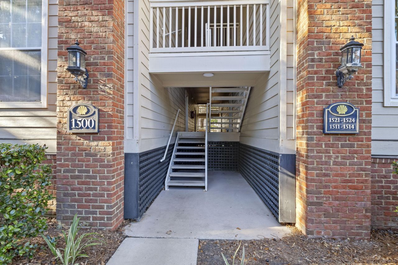 1600 Long Grove Drive Photo 41