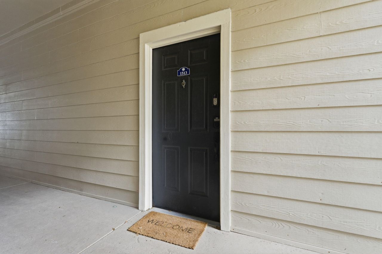 1600 Long Grove Drive Photo 42