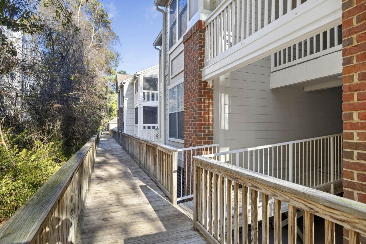 1600 Long Grove Drive Photo 43