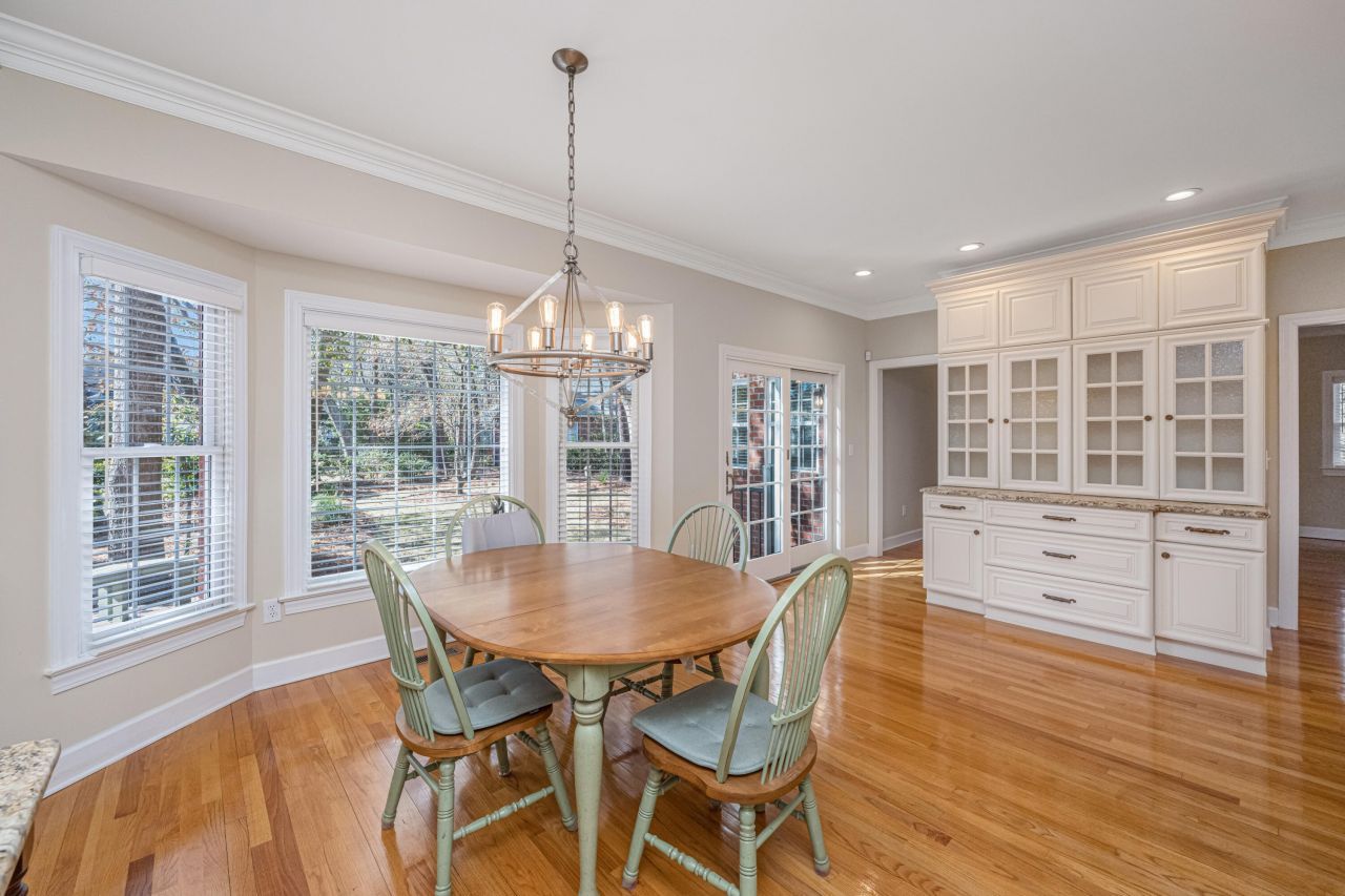 1295 Chrismill Lane Photo 3