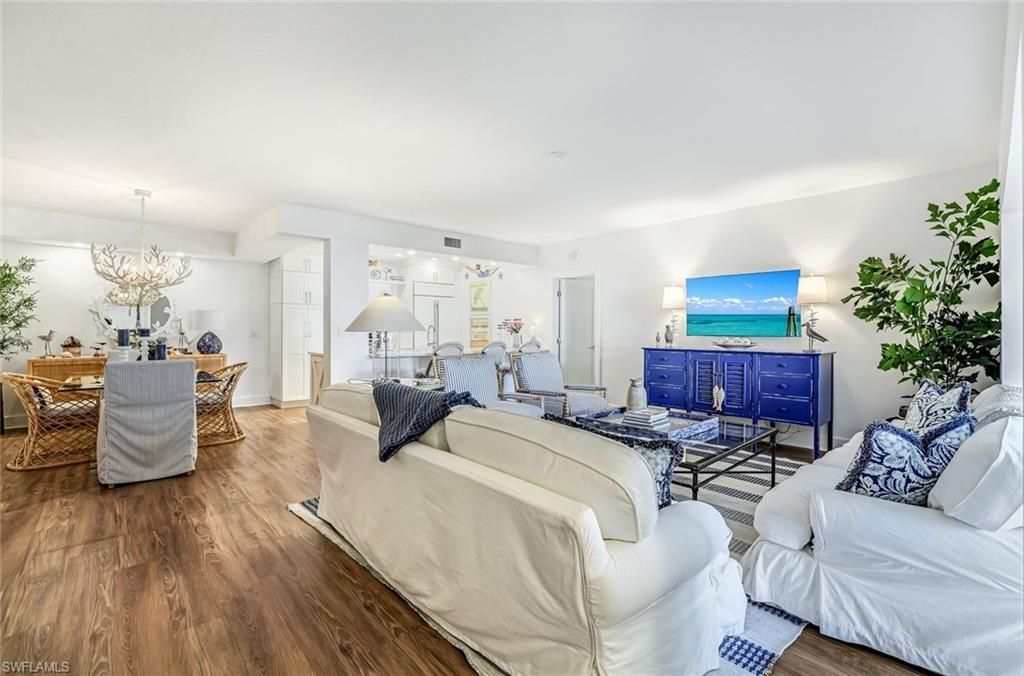 5801 Glencove Dr, Unit 502, Naples, FL 34108 Main Photo