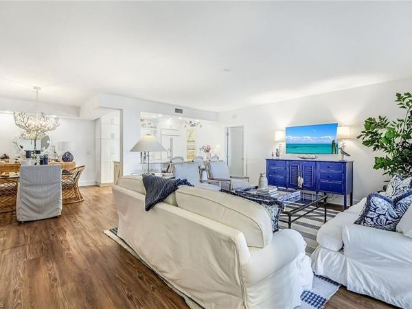 5801 Glencove DR, Unit 502, NAPLES, FL 34108