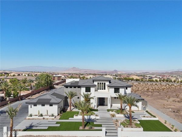 500 Trenier Drive , Henderson, NV 89002