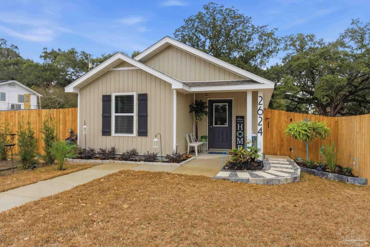2624 W Lee St, Pensacola, FL 32505 Main Photo