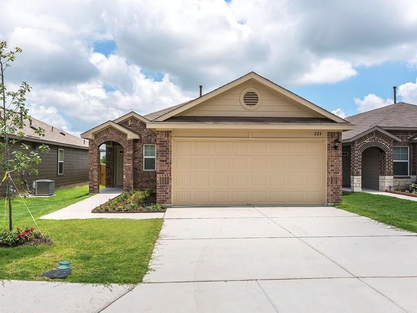 224 Lake GLN, San Marcos, TX 78666