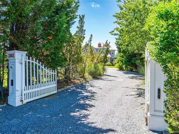 101 Jessup Lane, Westhampton Beach, NY 11978