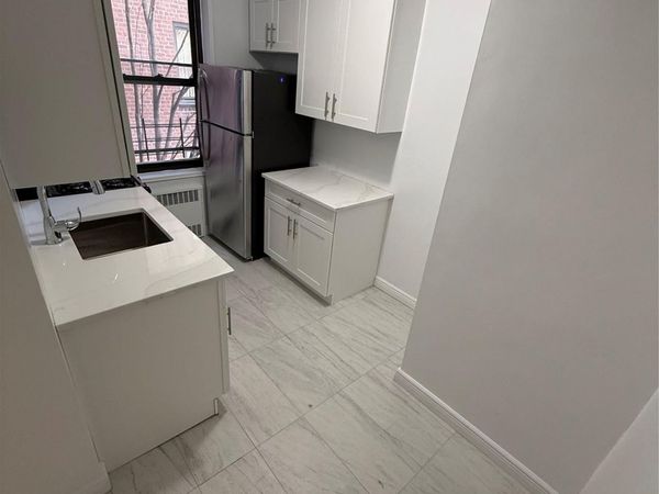 83-40 Austin Street , Unit 3U, Kew Gardens, NY 11415