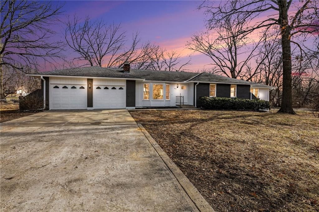 960 Glengera Street, Peculiar, MO 64078 Main Photo