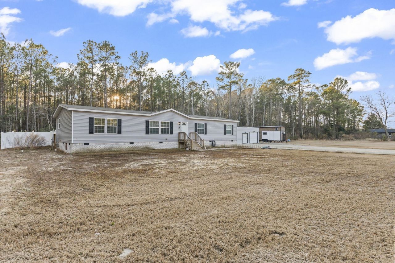 616 Highway 57 N Photo 2