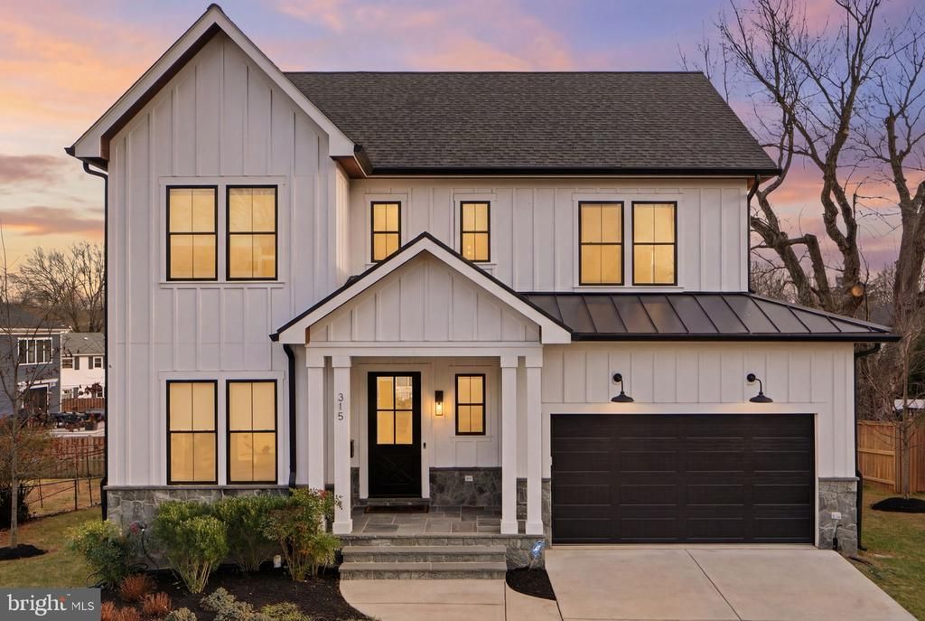 315 Charles Street Se, Vienna, VA 22180 Main Photo