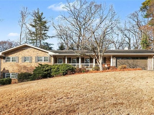 2478 Brookhurst Drive, Atlanta, GA 30338