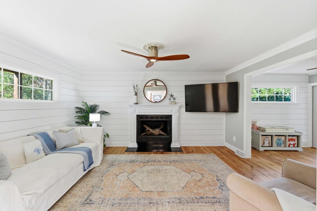 14 Garth Drive Photo 3