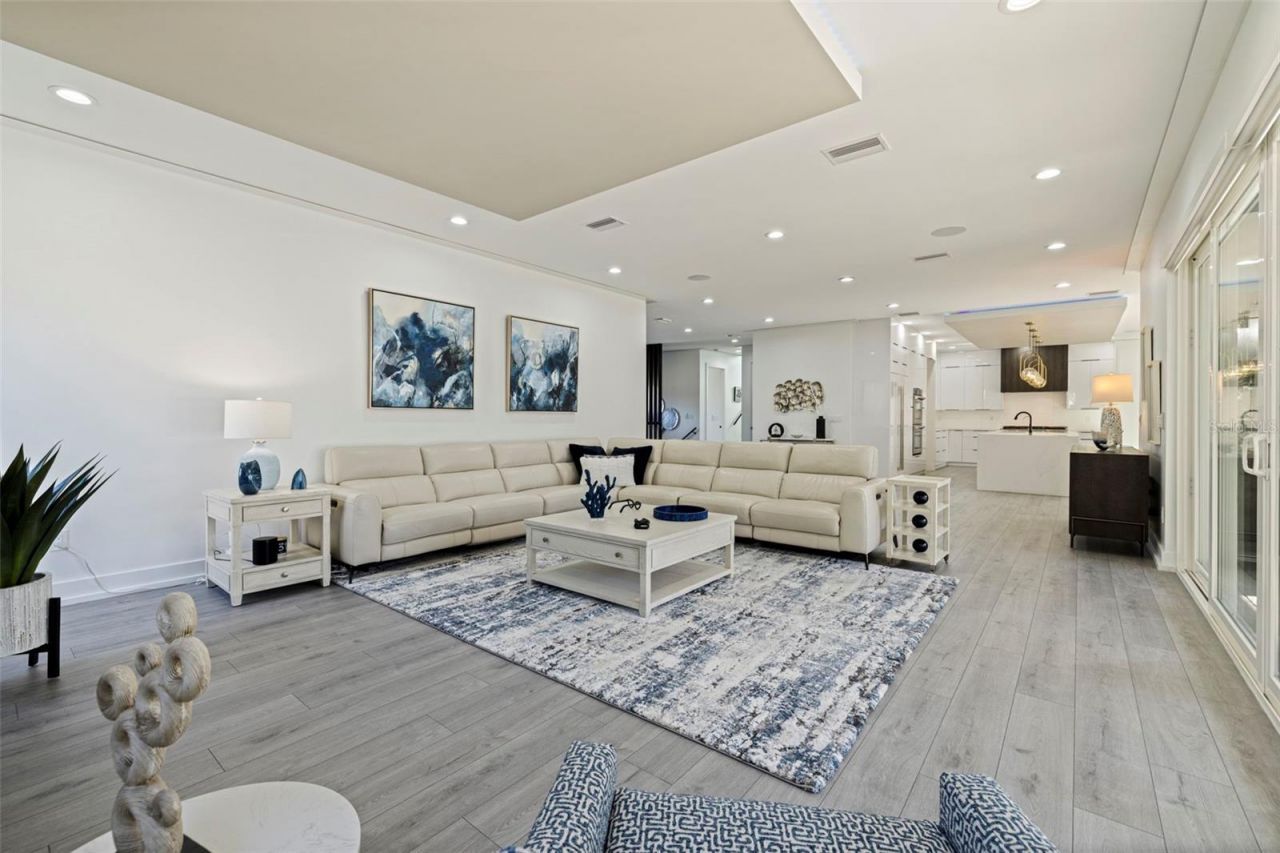 3830 Shore Acres Boulevard Ne, Saint Petersburg, FL 33703 Photo