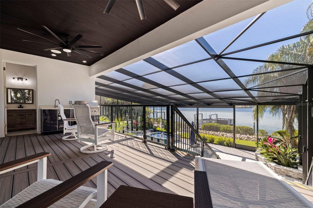 3830 Shore Acres Boulevard Ne, Saint Petersburg, FL 33703 Photo