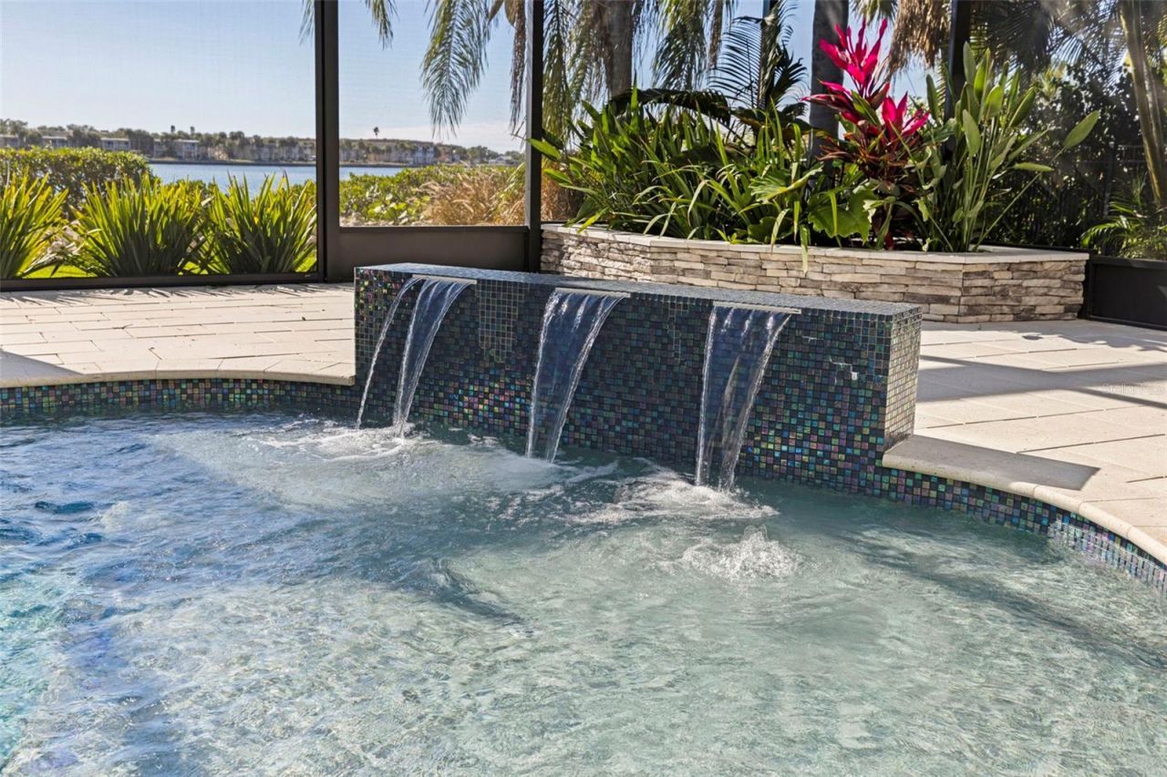 3830 Shore Acres Boulevard Ne, Saint Petersburg, FL 33703 Photo