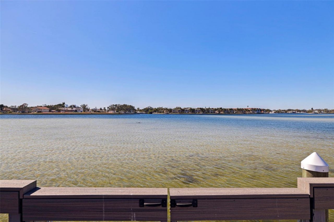 3830 Shore Acres Boulevard Ne, Saint Petersburg, FL 33703 Photo