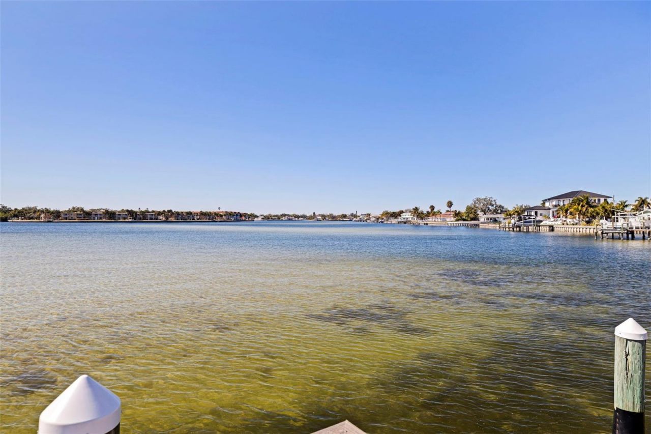 3830 Shore Acres Boulevard Ne, Saint Petersburg, FL 33703 Photo