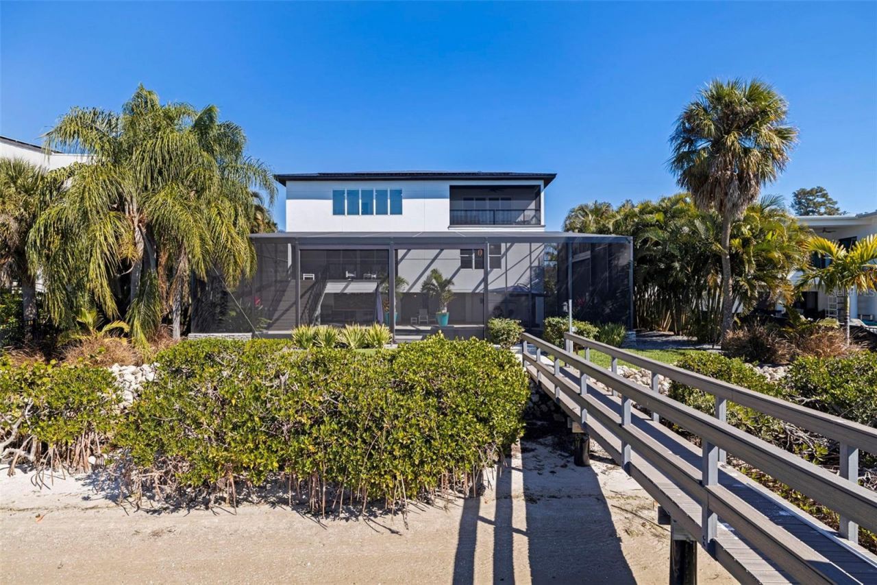 3830 Shore Acres Boulevard Ne, Saint Petersburg, FL 33703 Photo