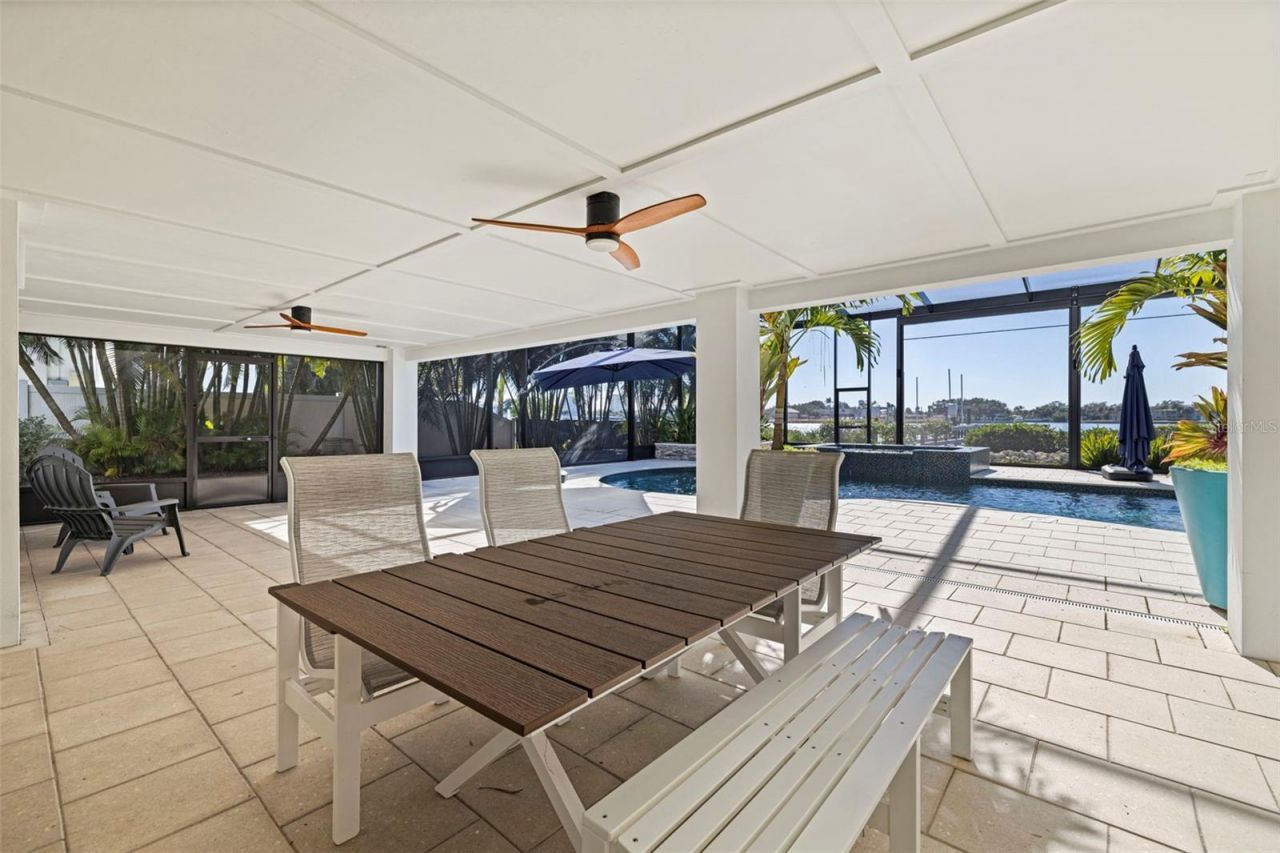 3830 Shore Acres Boulevard Ne, Saint Petersburg, FL 33703 Photo