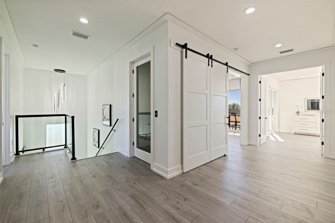 3830 Shore Acres Boulevard Ne, Saint Petersburg, FL 33703 Photo