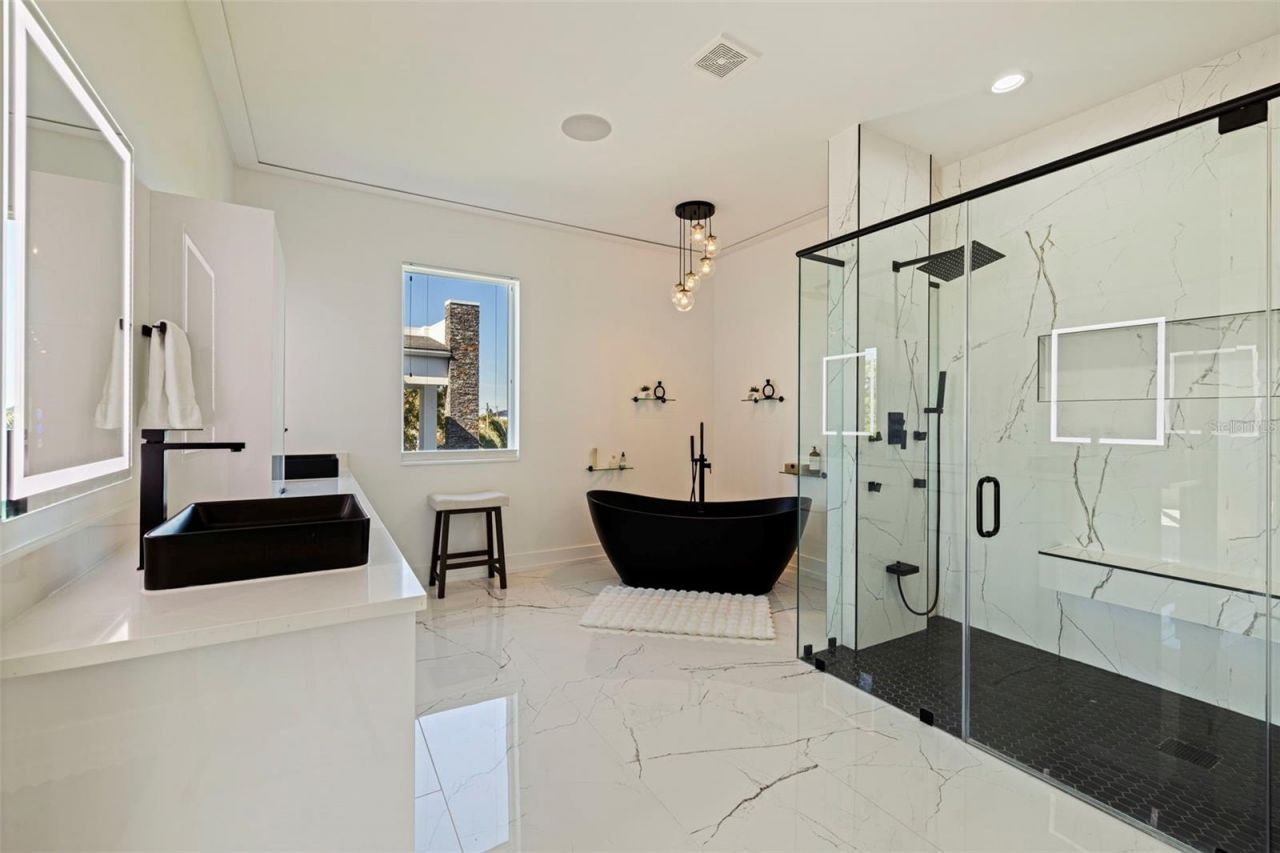 3830 Shore Acres Boulevard Ne, Saint Petersburg, FL 33703 Photo