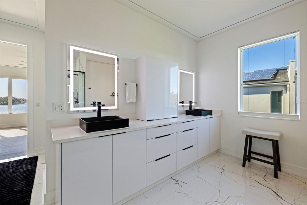 3830 Shore Acres Boulevard Ne, Saint Petersburg, FL 33703 Photo