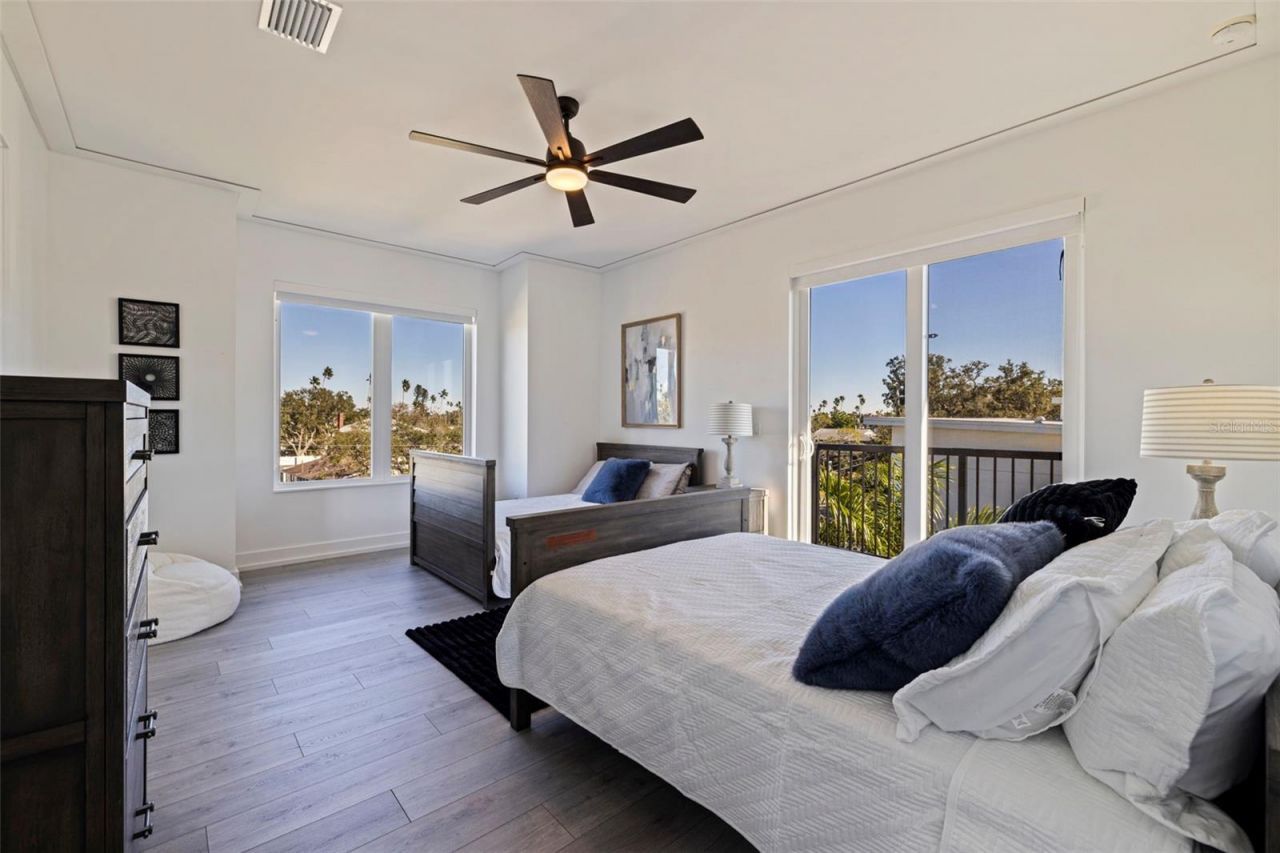 3830 Shore Acres Boulevard Ne, Saint Petersburg, FL 33703 Photo