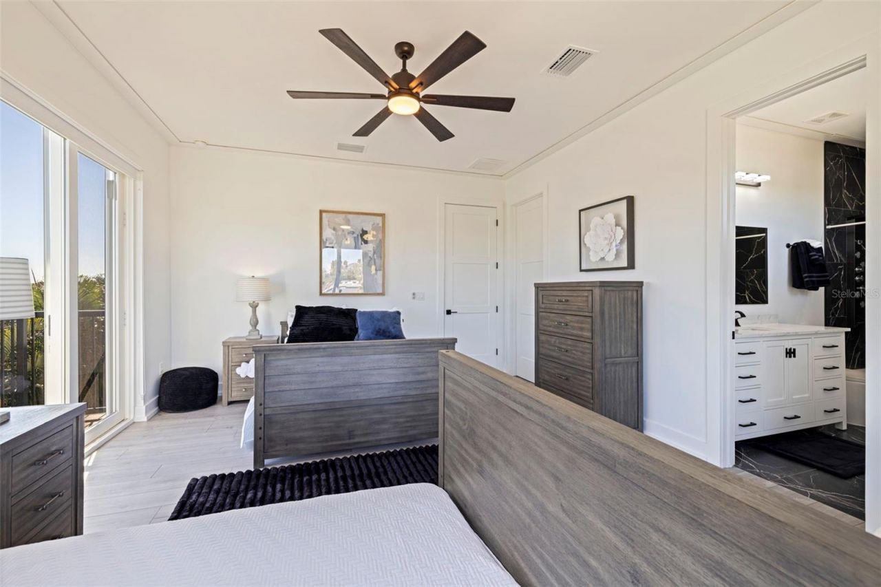 3830 Shore Acres Boulevard Ne, Saint Petersburg, FL 33703 Photo