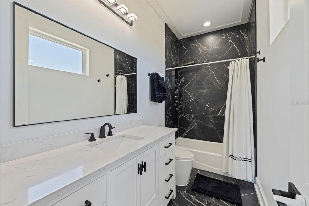 3830 Shore Acres Boulevard Ne, Saint Petersburg, FL 33703 Photo