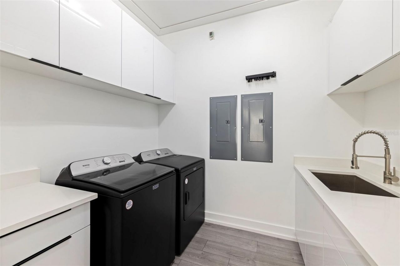 3830 Shore Acres Boulevard Ne, Saint Petersburg, FL 33703 Photo