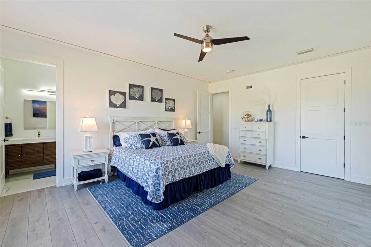 3830 Shore Acres Boulevard Ne, Saint Petersburg, FL 33703 Photo