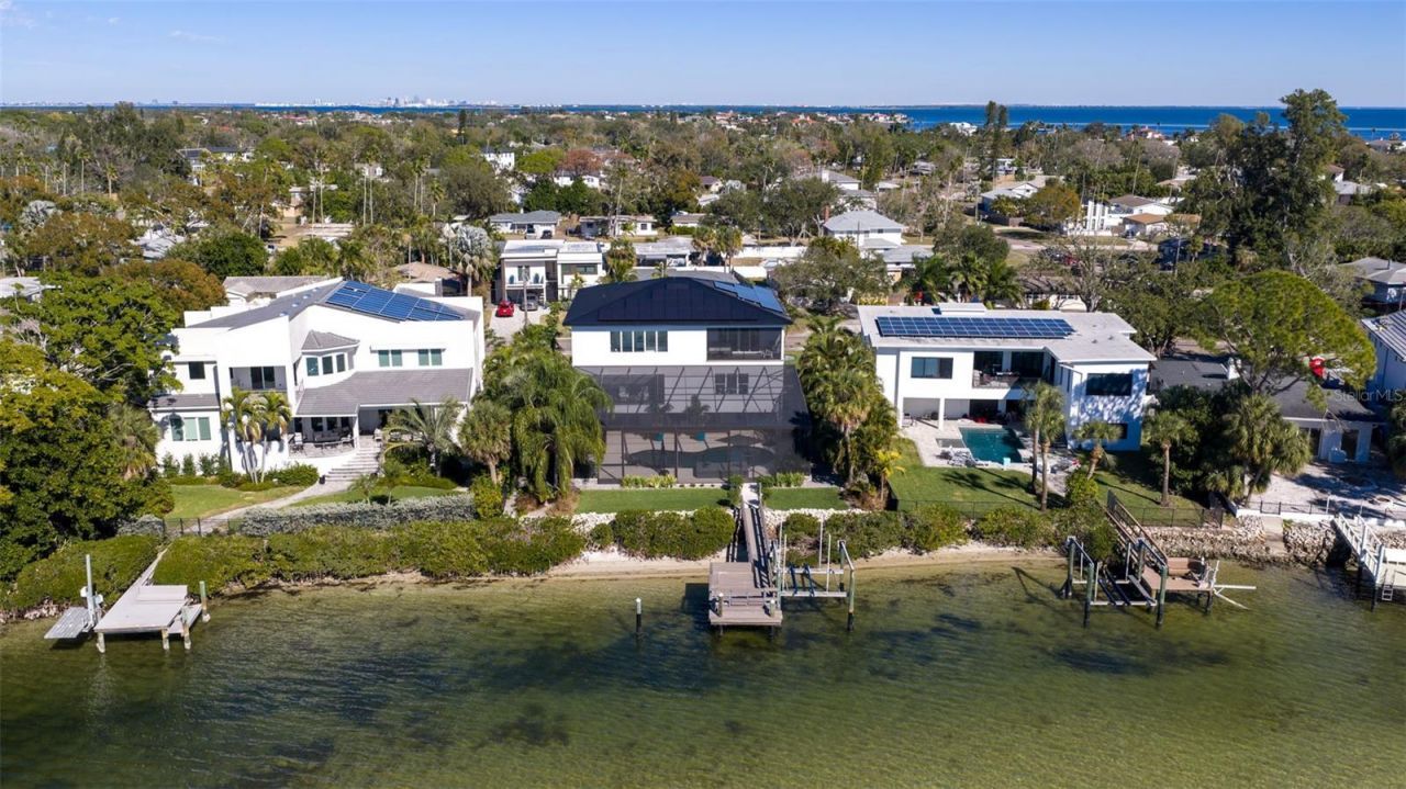 3830 Shore Acres Boulevard Ne, Saint Petersburg, FL 33703 Photo