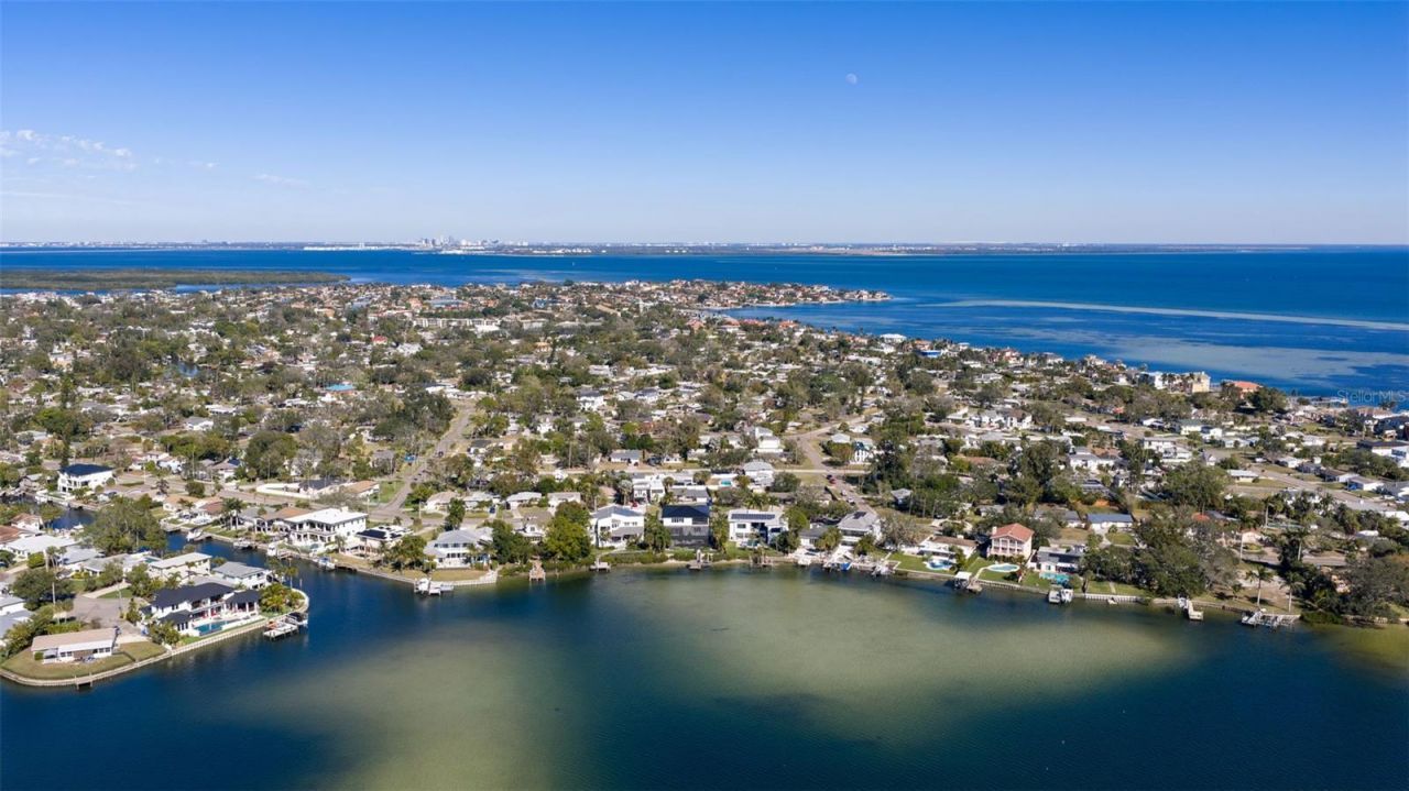 3830 Shore Acres Boulevard Ne, Saint Petersburg, FL 33703 Photo