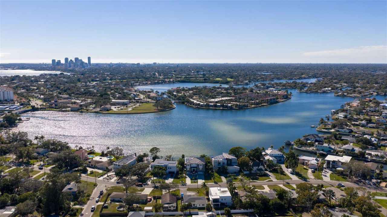 3830 Shore Acres Boulevard Ne, Saint Petersburg, FL 33703 Photo