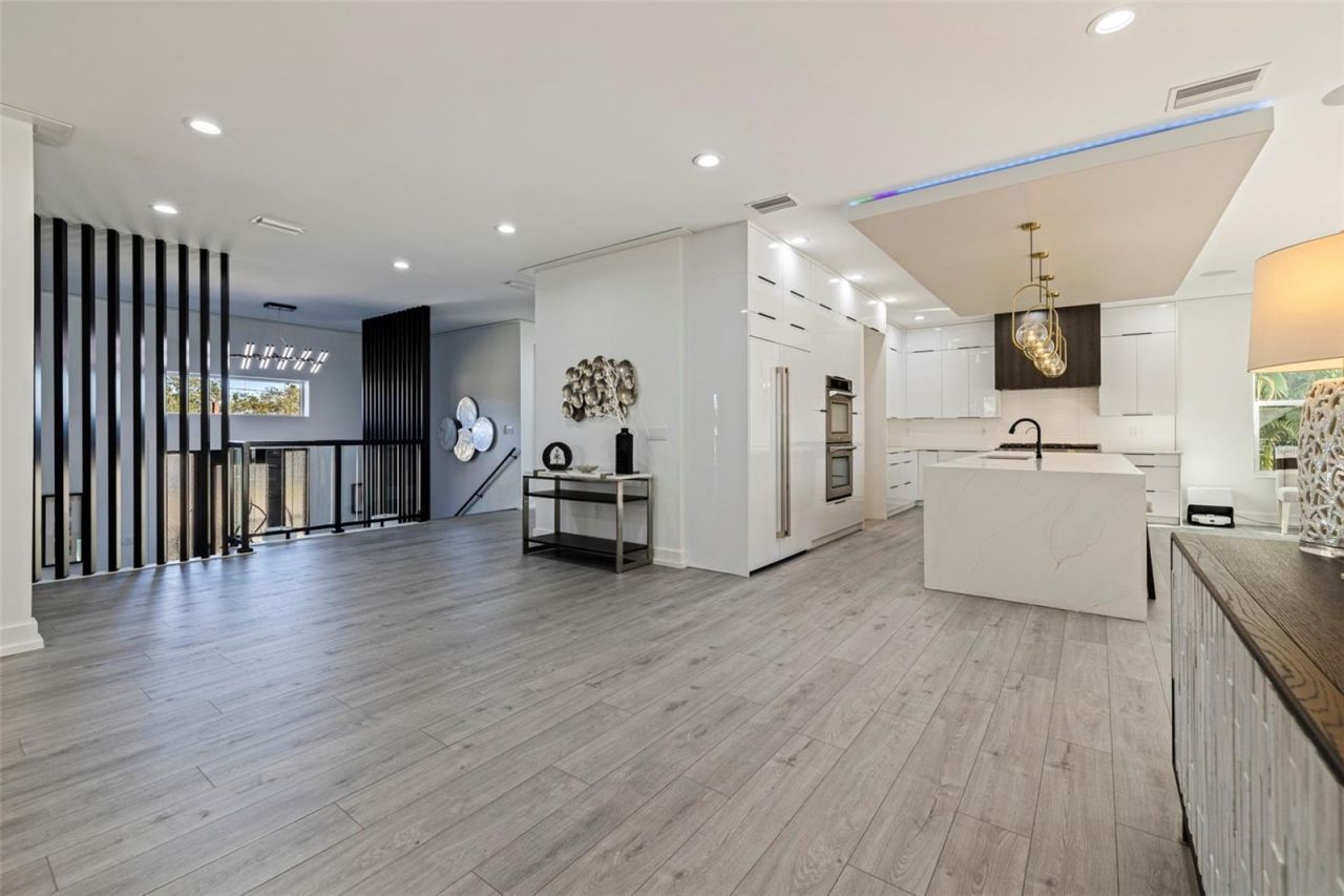 3830 Shore Acres Boulevard Ne, Saint Petersburg, FL 33703 Photo