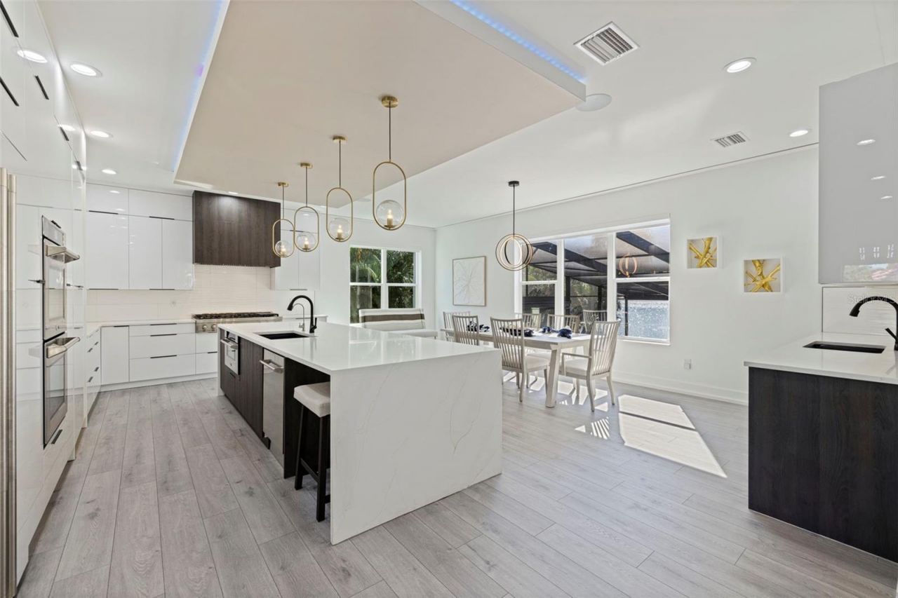 3830 Shore Acres Boulevard Ne, Saint Petersburg, FL 33703 Photo