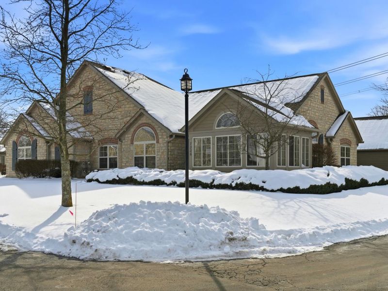 7336 Falls View Circle, Delaware, OH 43015 Photo 1