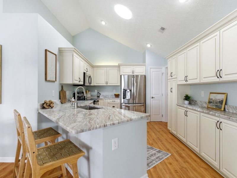 7336 Falls View Circle, Delaware, OH 43015 Photo 11