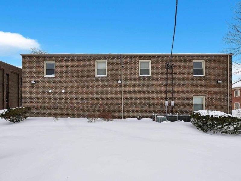 37 E Wilson Bridge Road, Worthington, OH 43085 Photo 28